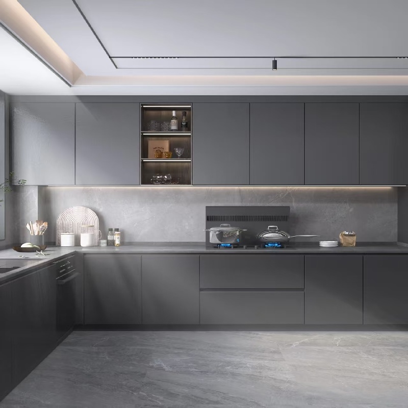 Armoires de cuisine gris foncé