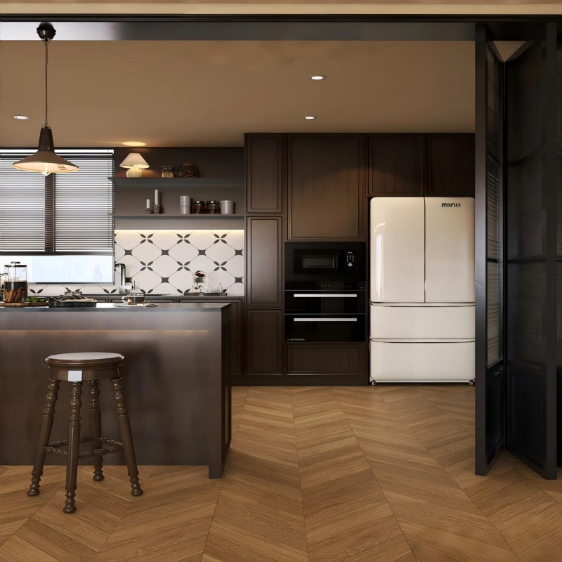 Armadio in legno scuro