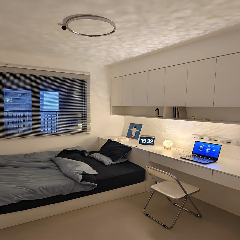 Scrivania angolare in legno integrata in una camera da letto.