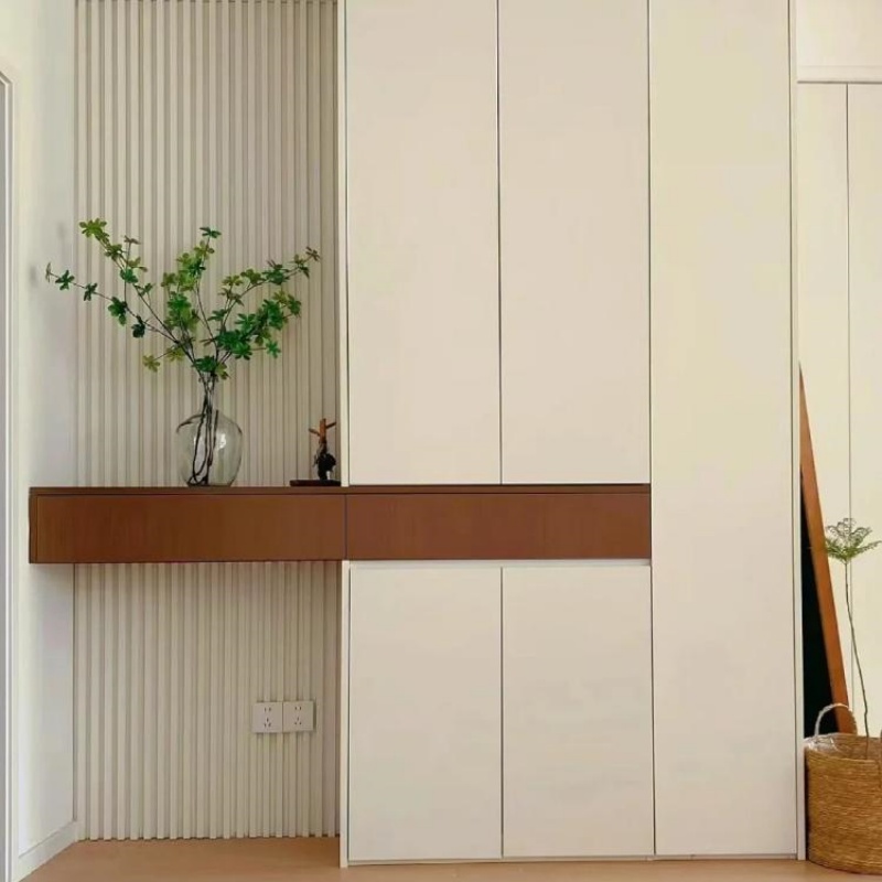 Armário de arrumação de sapatos na entrada