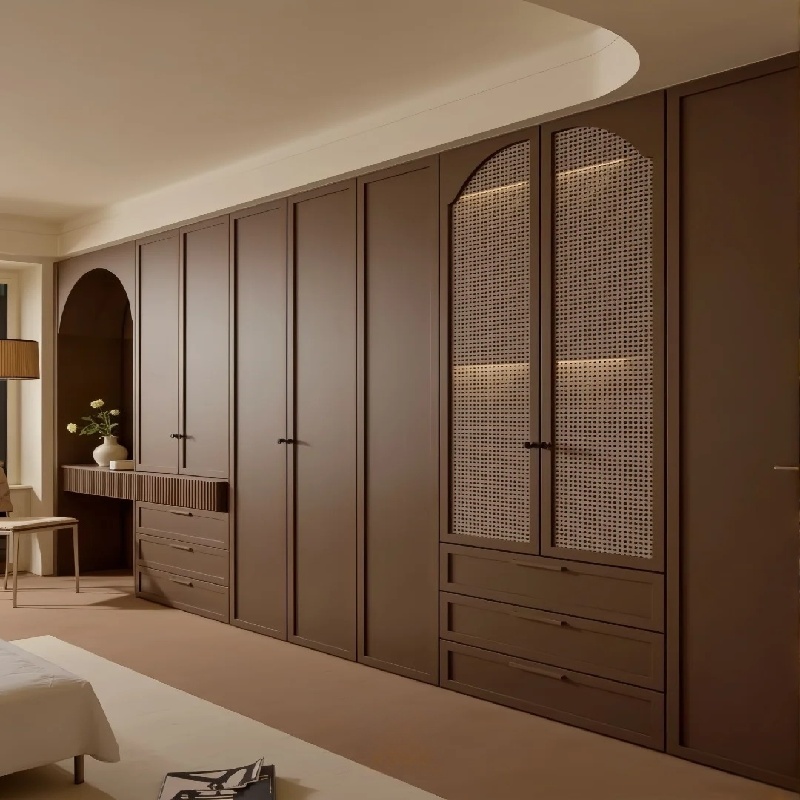 शयनकक्ष लकड़ी की अलमारी