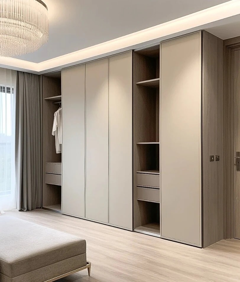 lemari pintu geser putih gading untuk proyek residensial