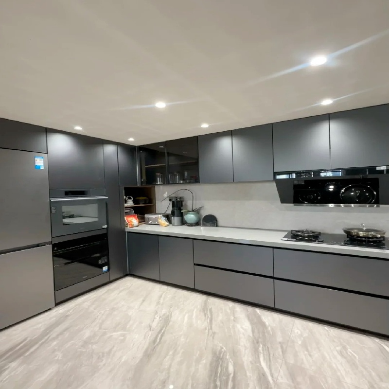 Gabinetes grises personalizados