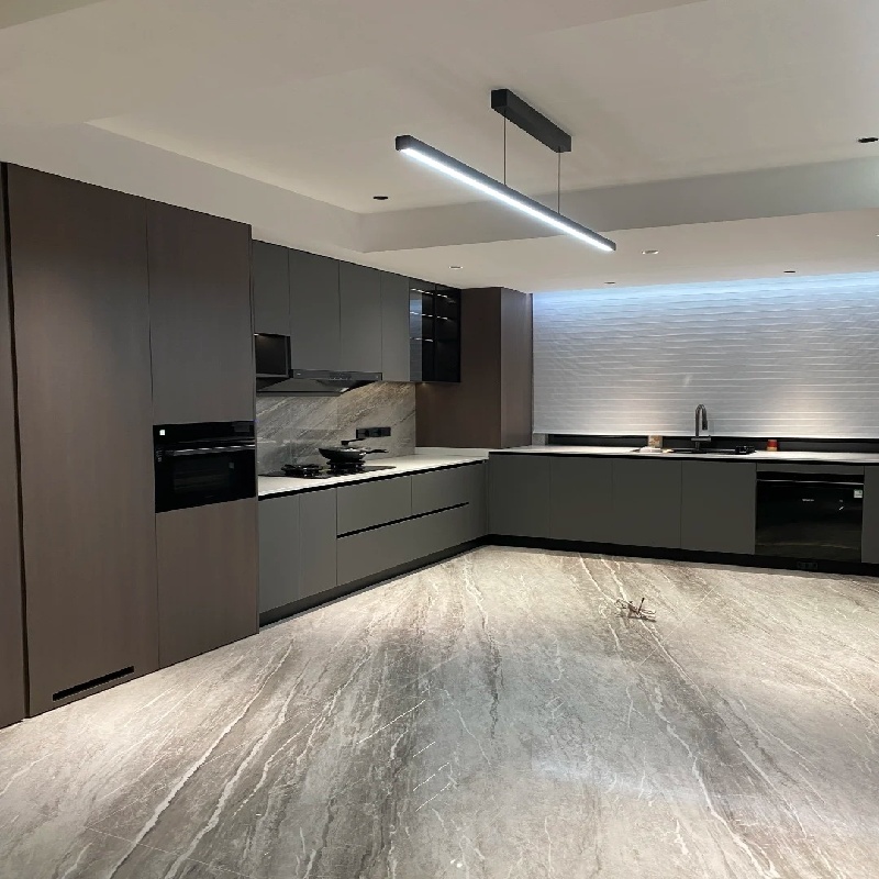 Gabinetes grises personalizados