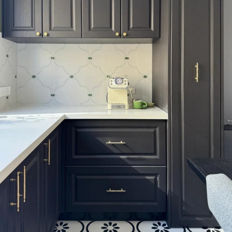 Gabinetes RTA negros