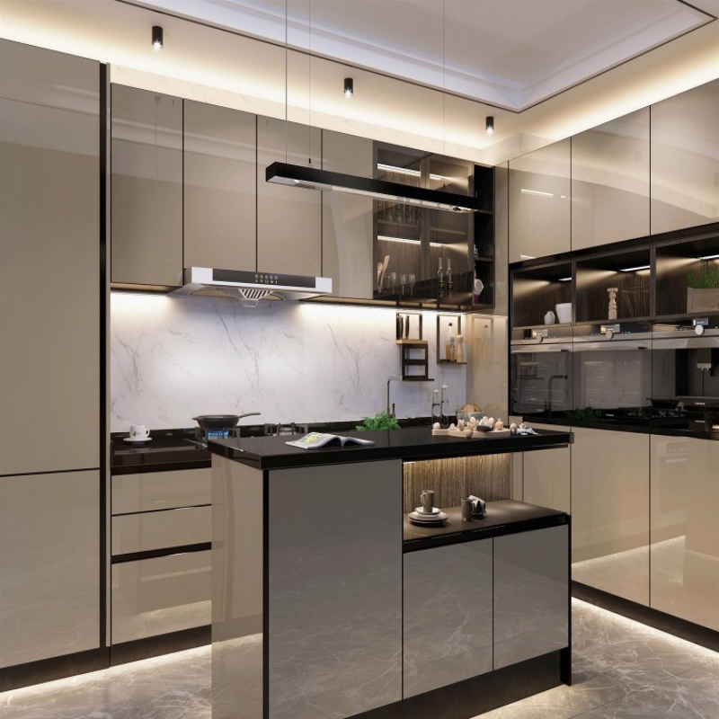 Grau glänzende Küchentüren