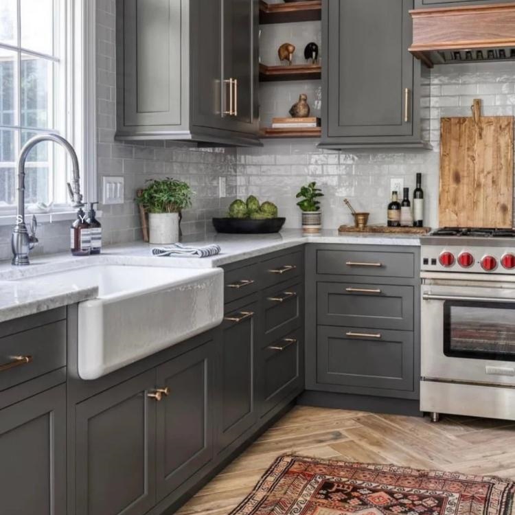 Mobili da cucina grigi