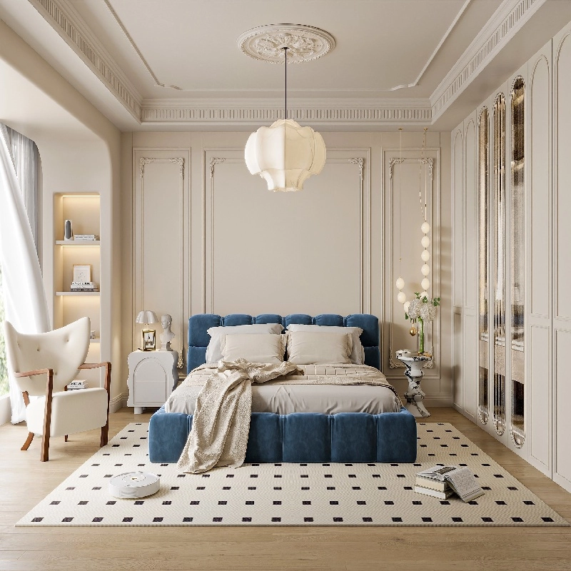 Elegante diseño de dormitorio principal en color crema con cama azul