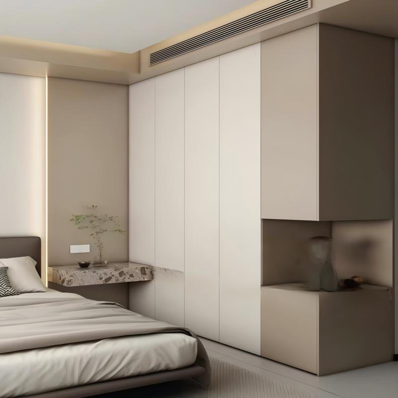 Armario blanco con espejo