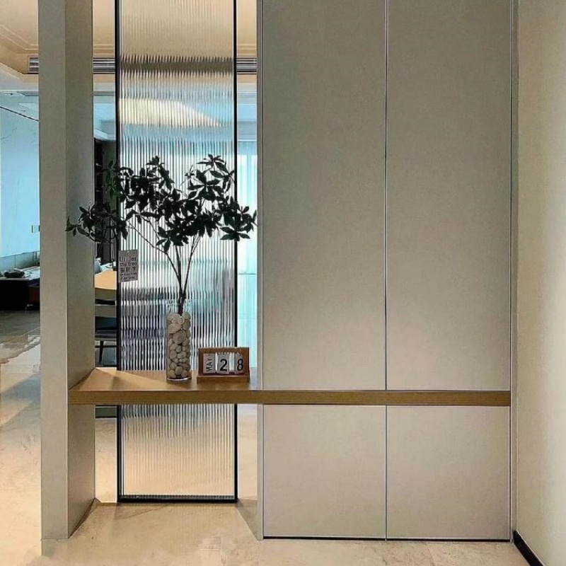 Armário de arrumação de sapatos na entrada