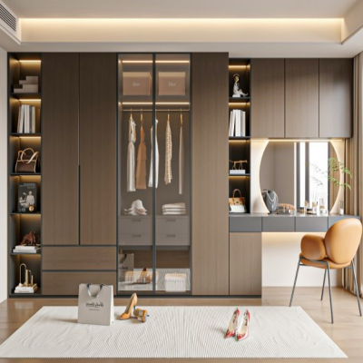 Деревянный шкаф