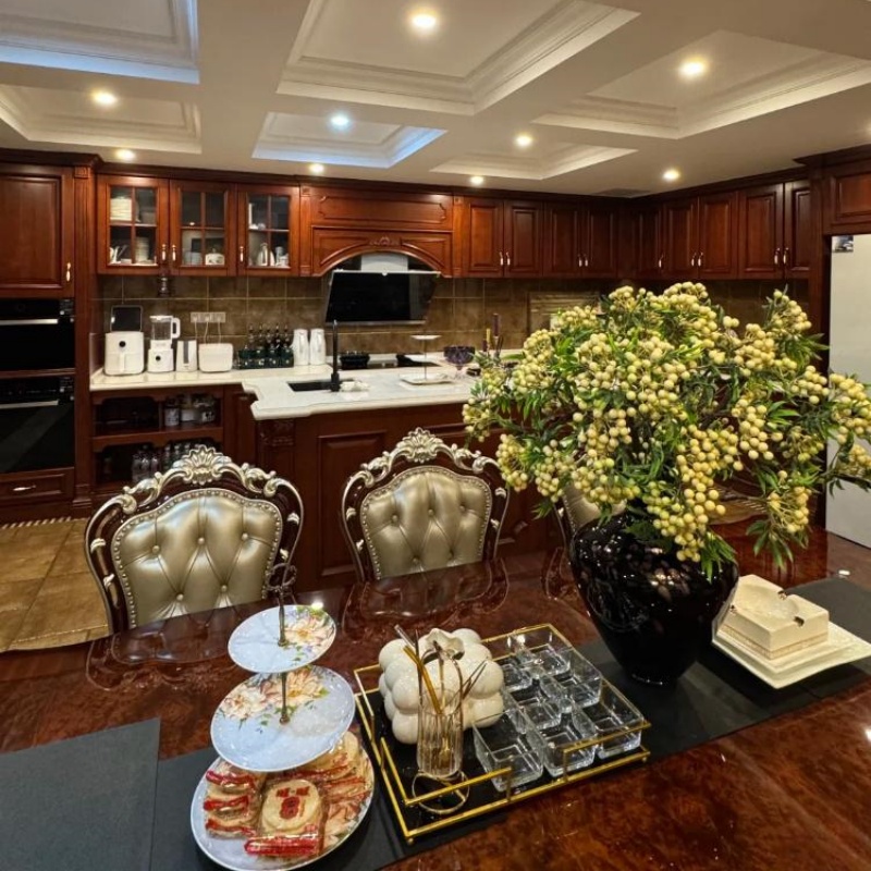 Solid Wood Kitchen Cabinets